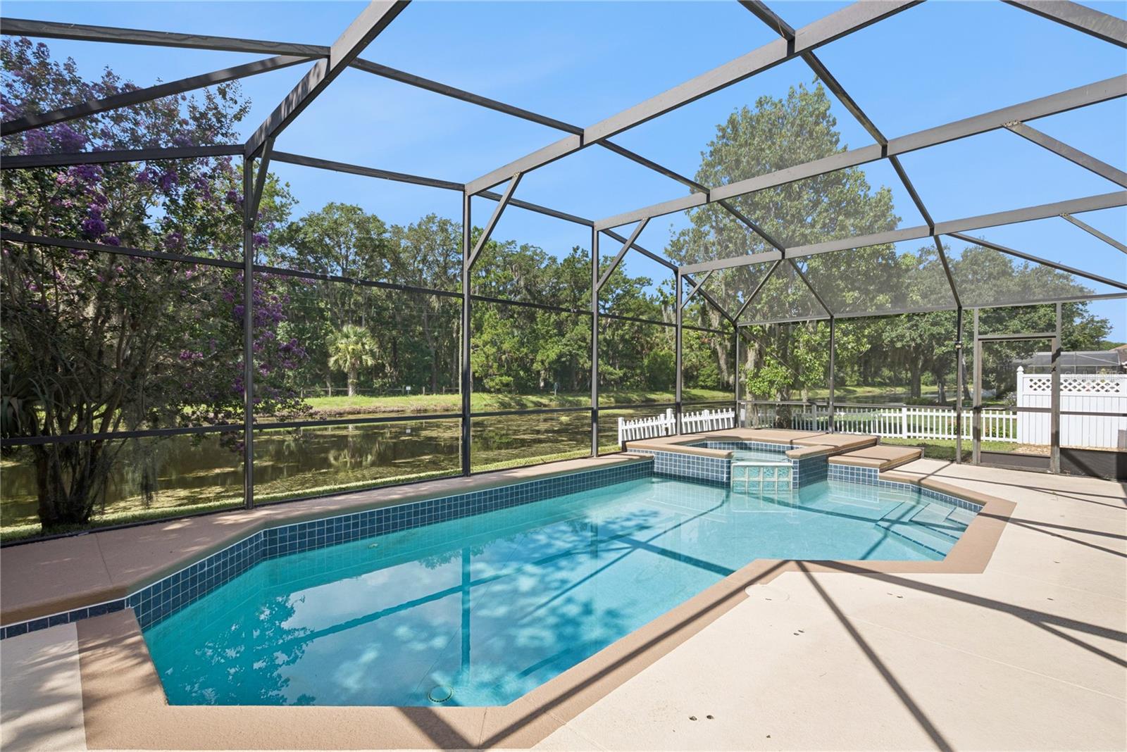 5703 AUTUMN CHASE CIR