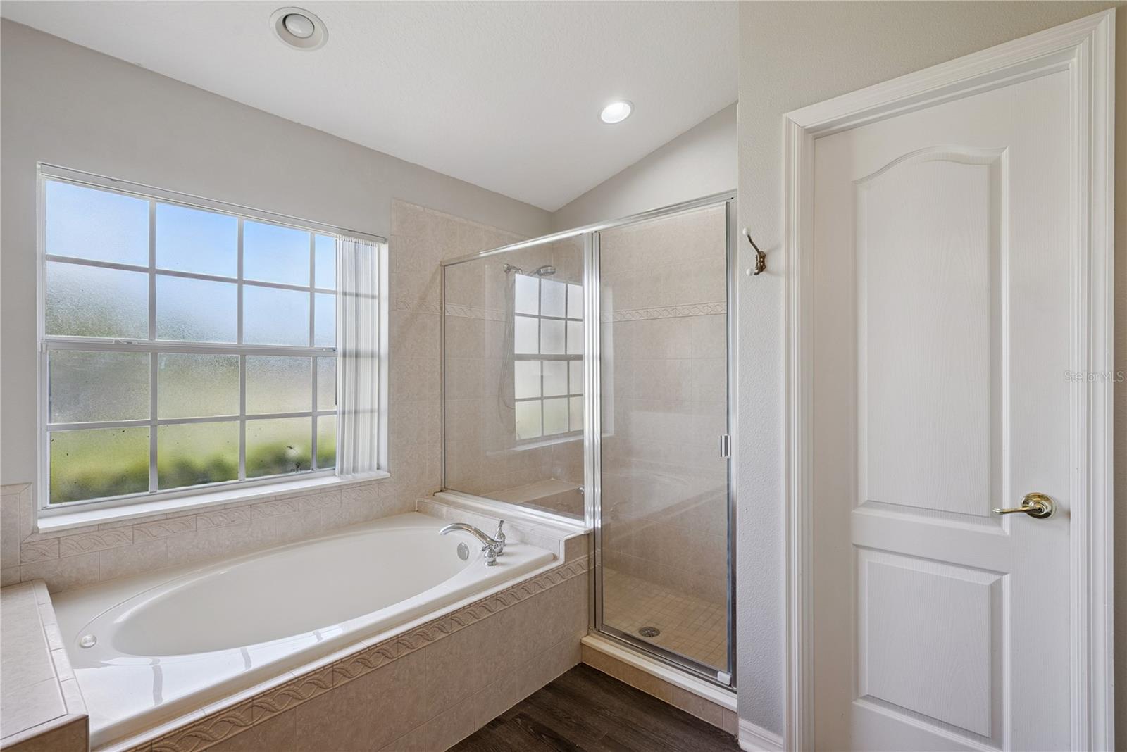 5703 AUTUMN CHASE CIR