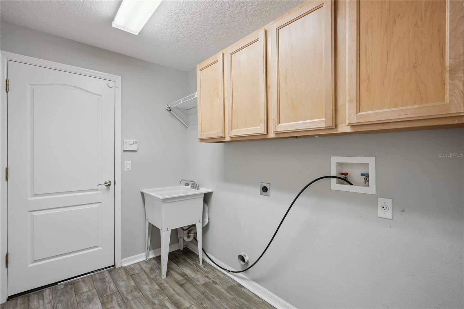 5703 AUTUMN CHASE CIR