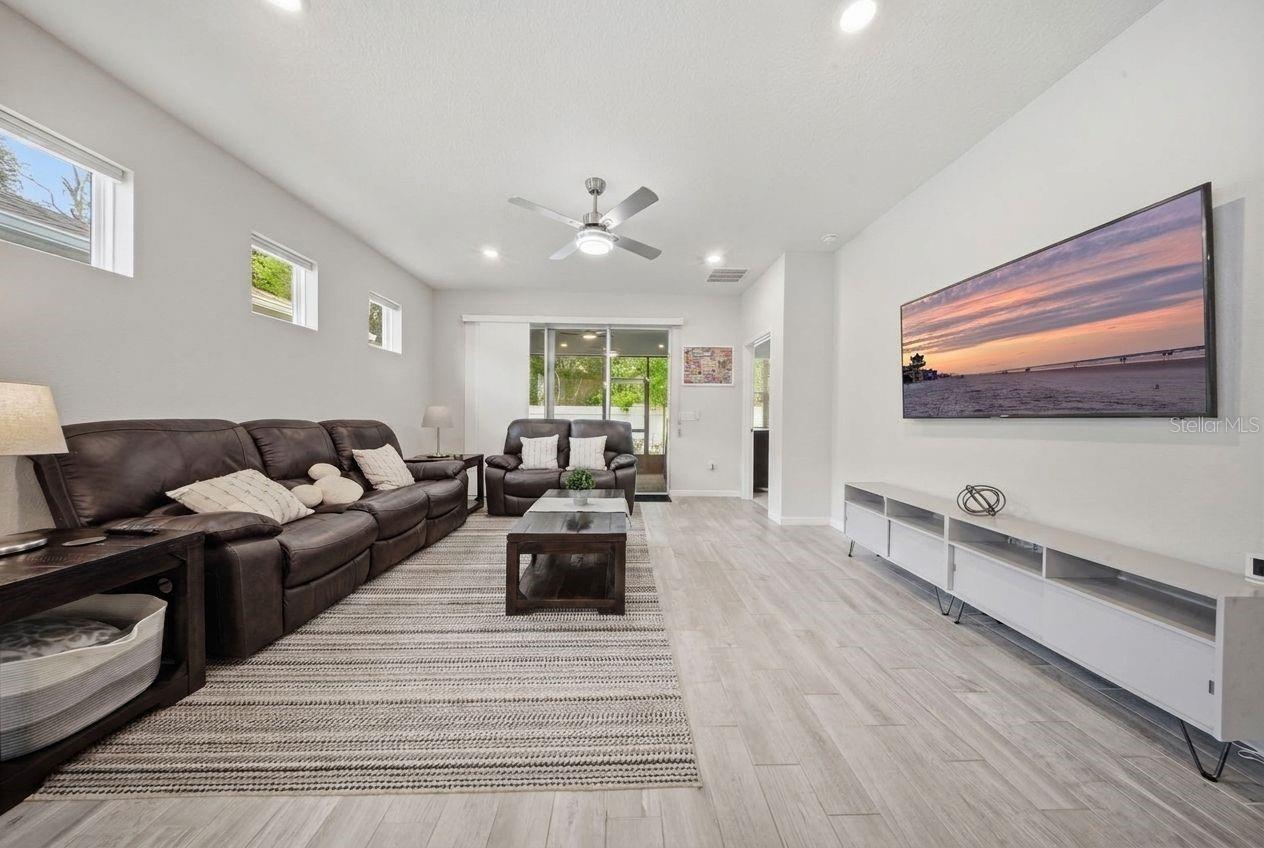 13640 SPLASHING ISLA DR