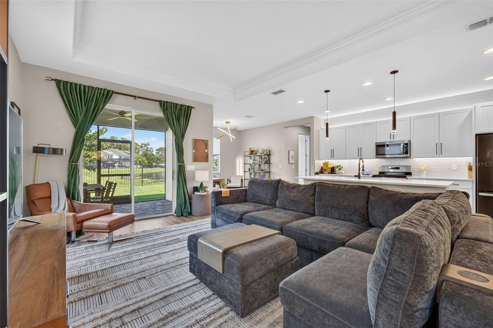 9202 MERLON DR