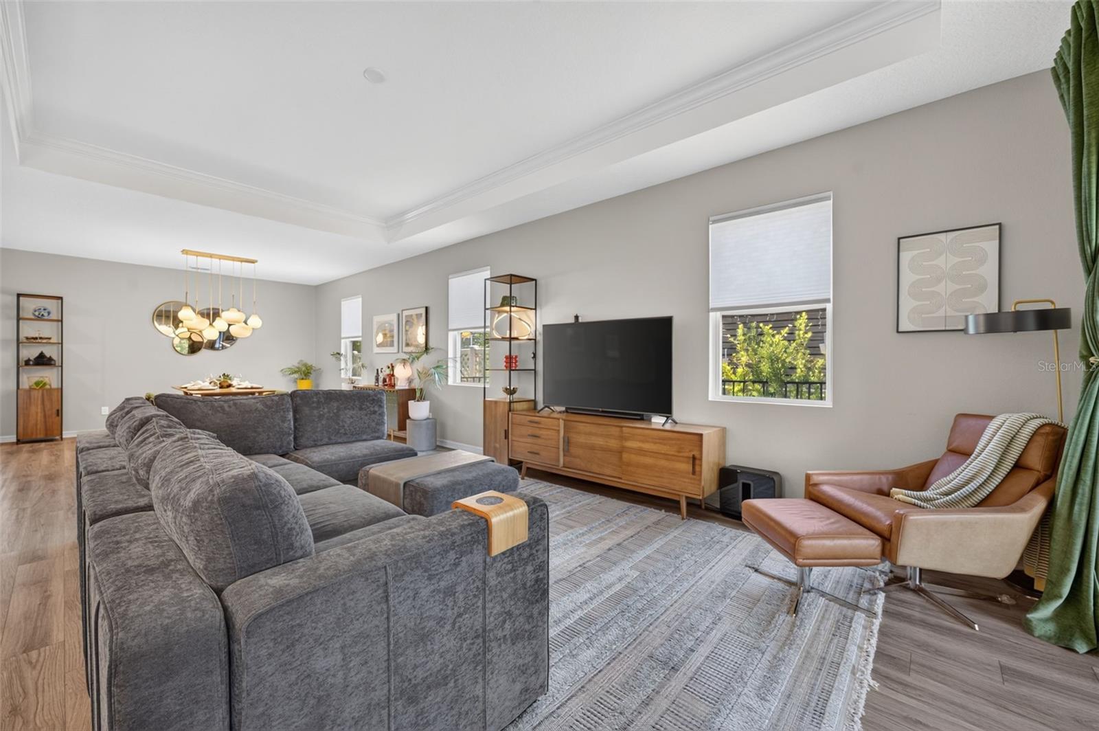 9202 MERLON DR