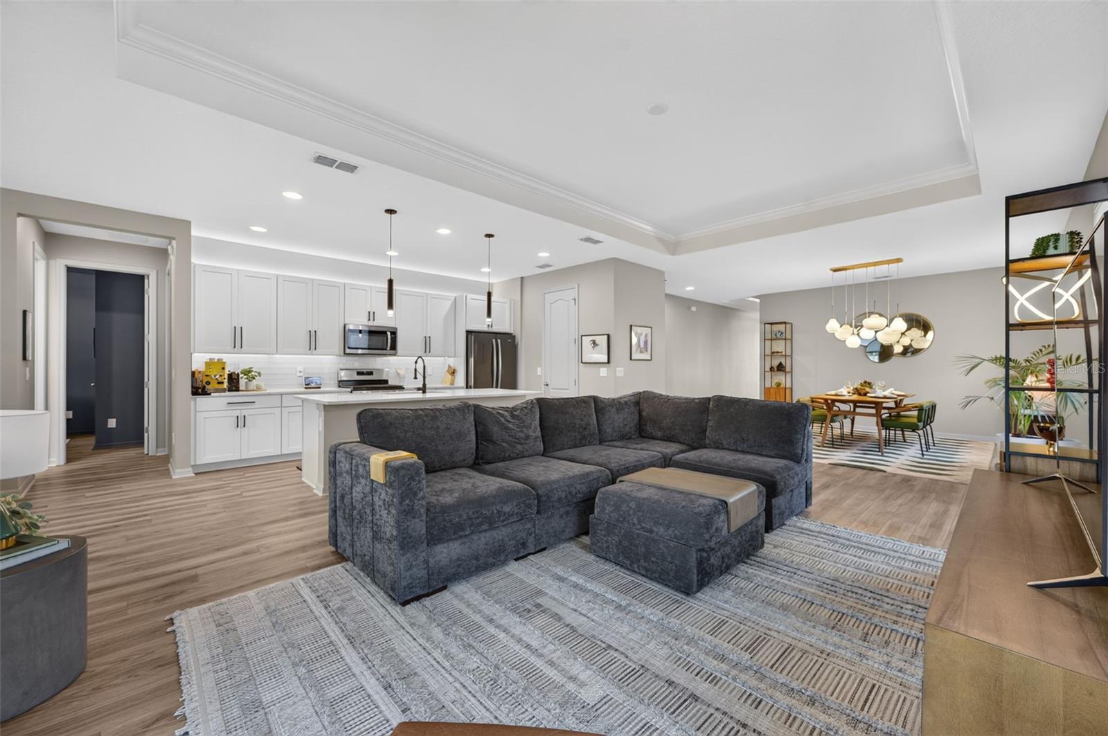 9202 MERLON DR