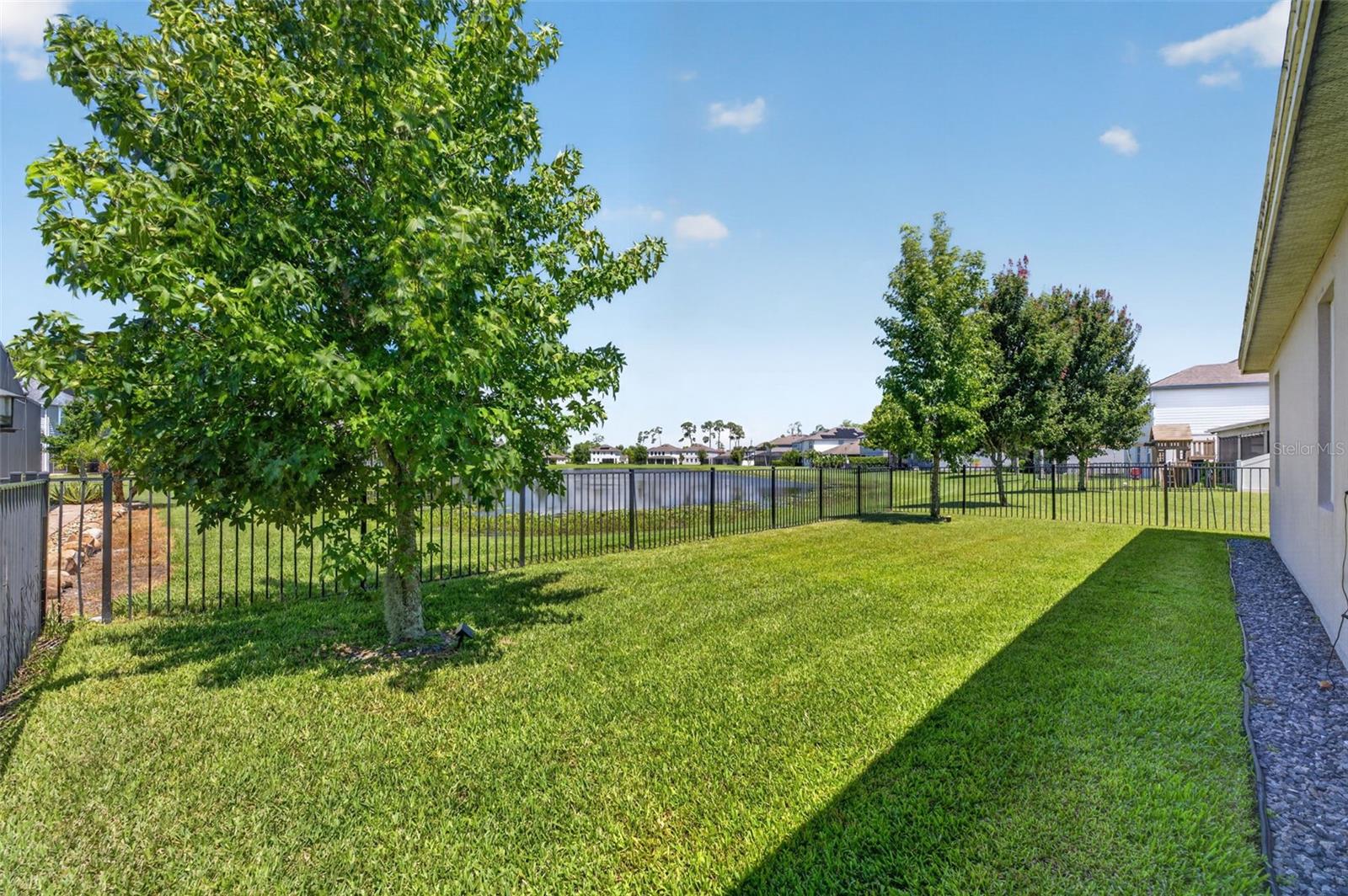 9202 MERLON DR