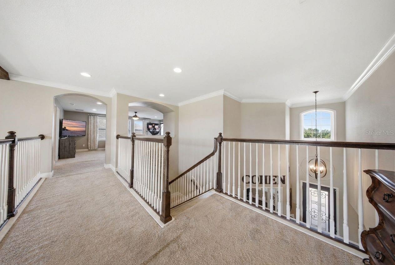 5513 THOMAS SQUARE DR