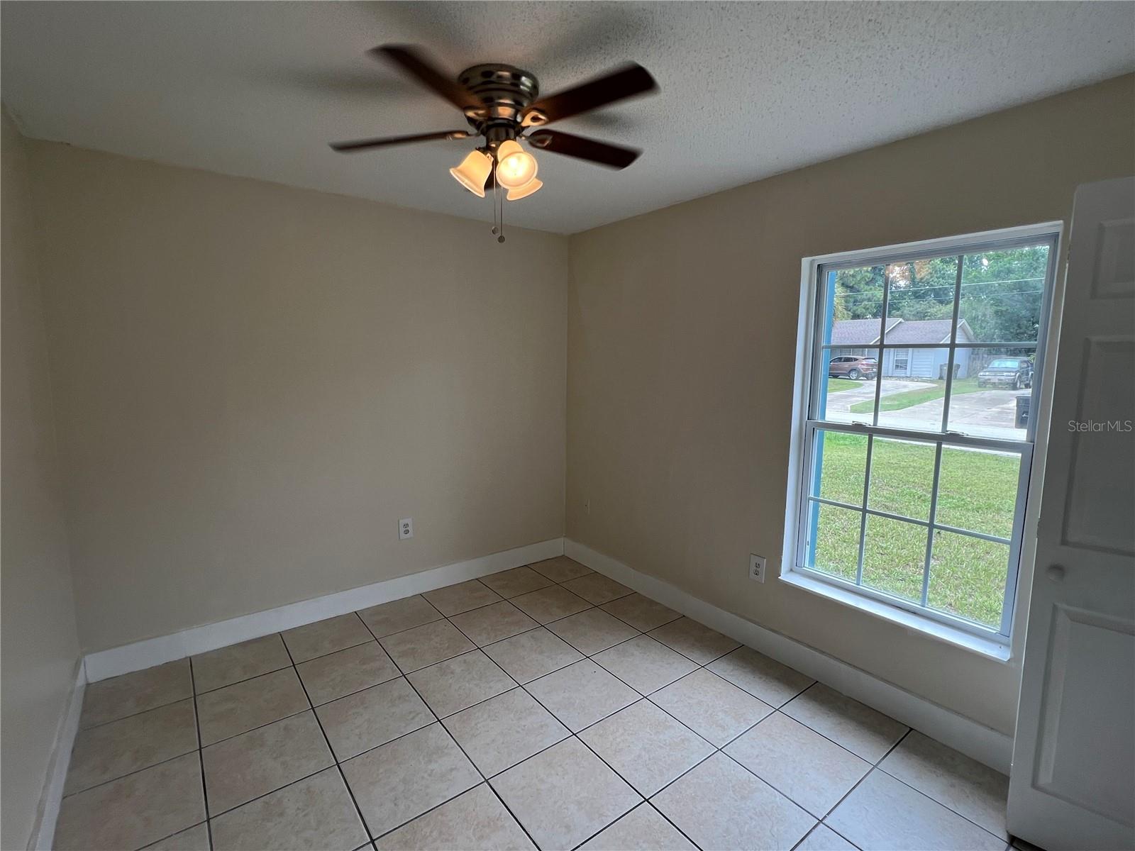 6 E THRUSH ST