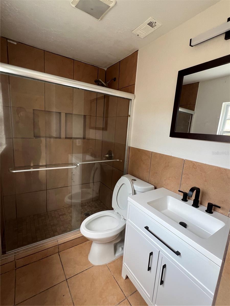 6 E THRUSH ST