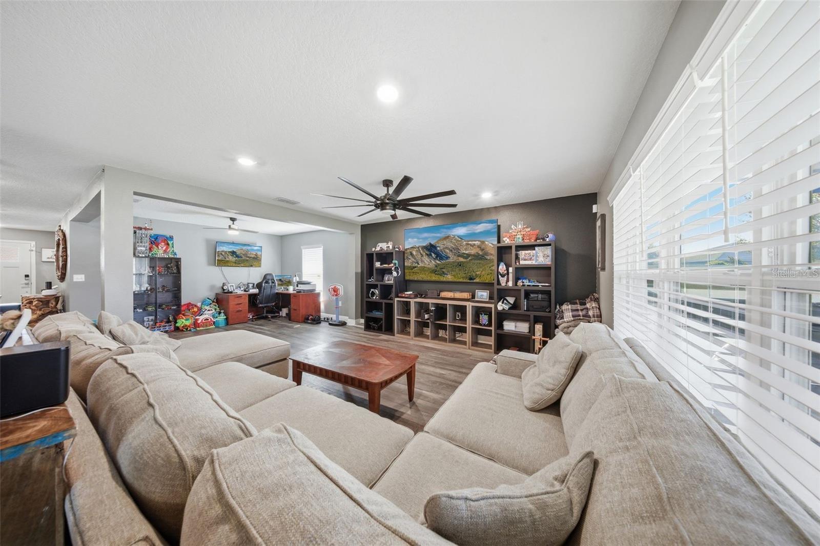 232 LAKE LUCERNE WAY