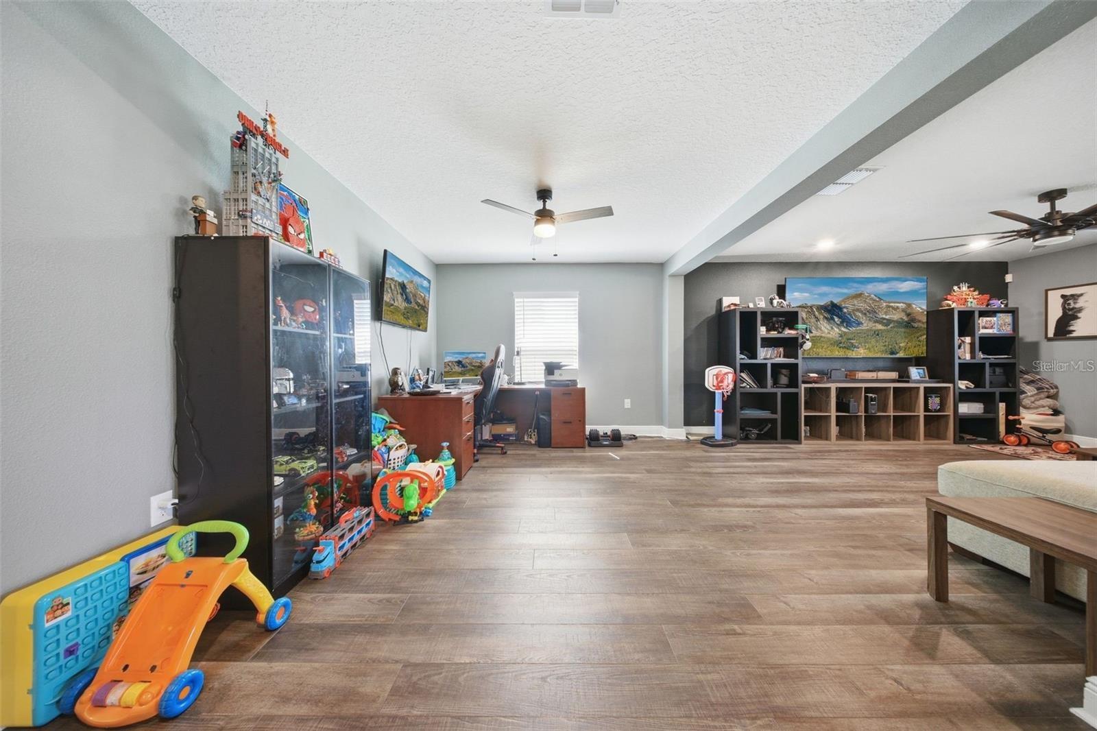 232 LAKE LUCERNE WAY