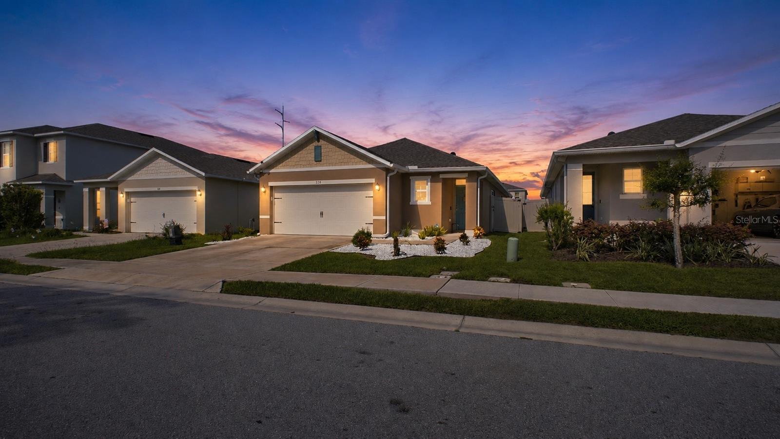 324 GINA LN