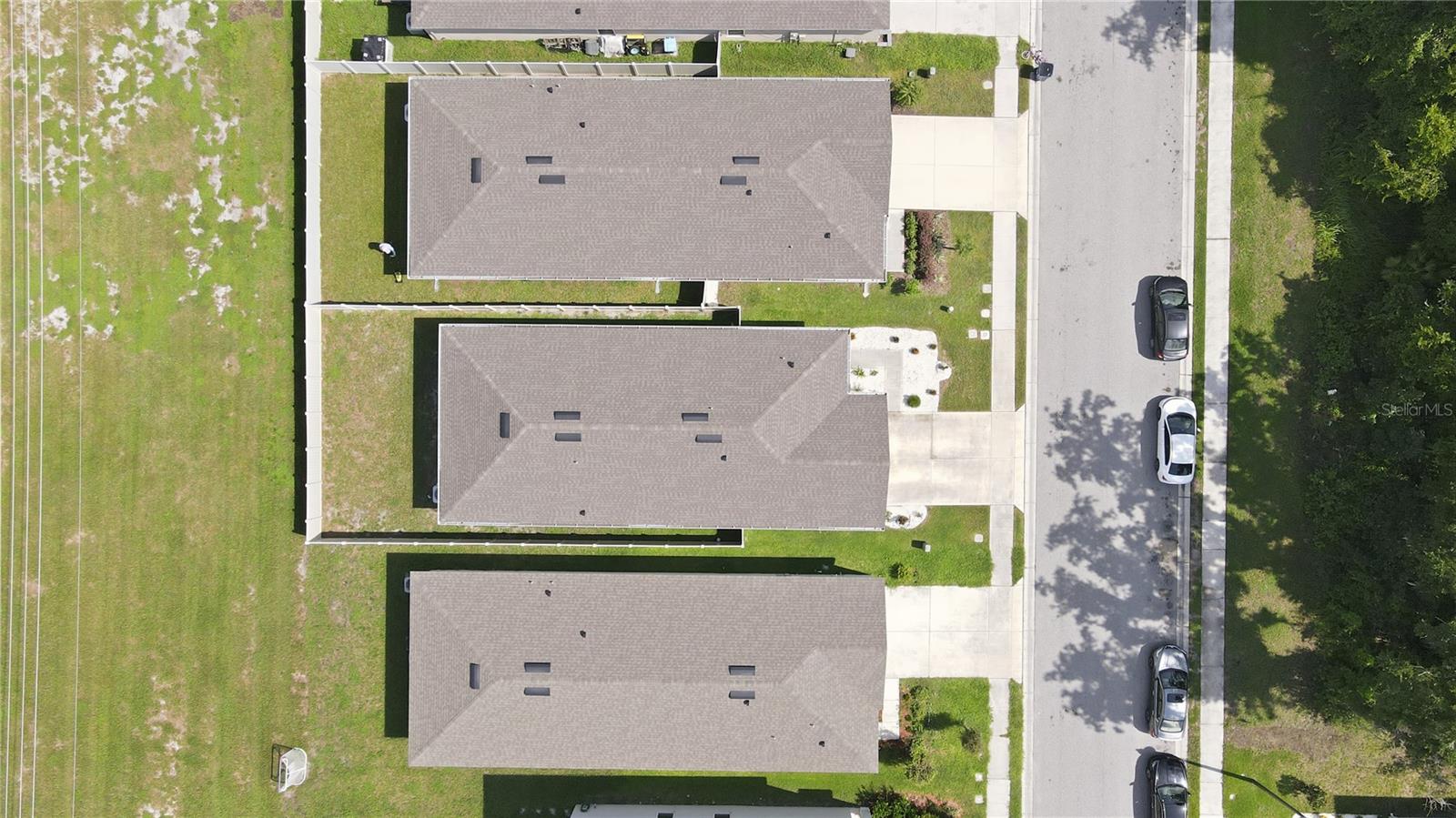 324 GINA LN