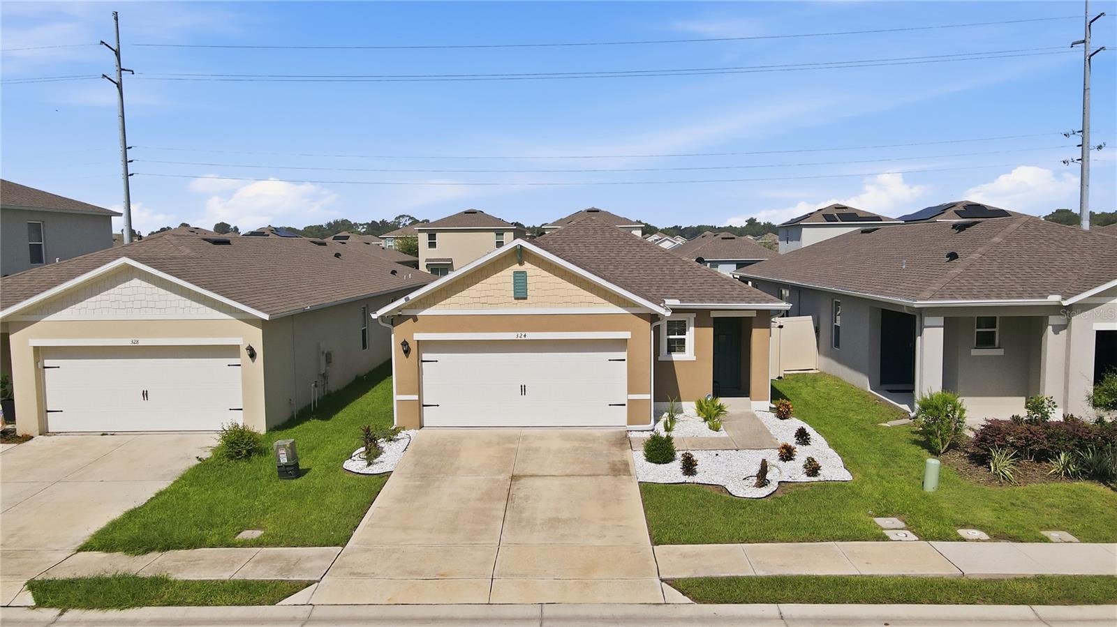 324 GINA LN