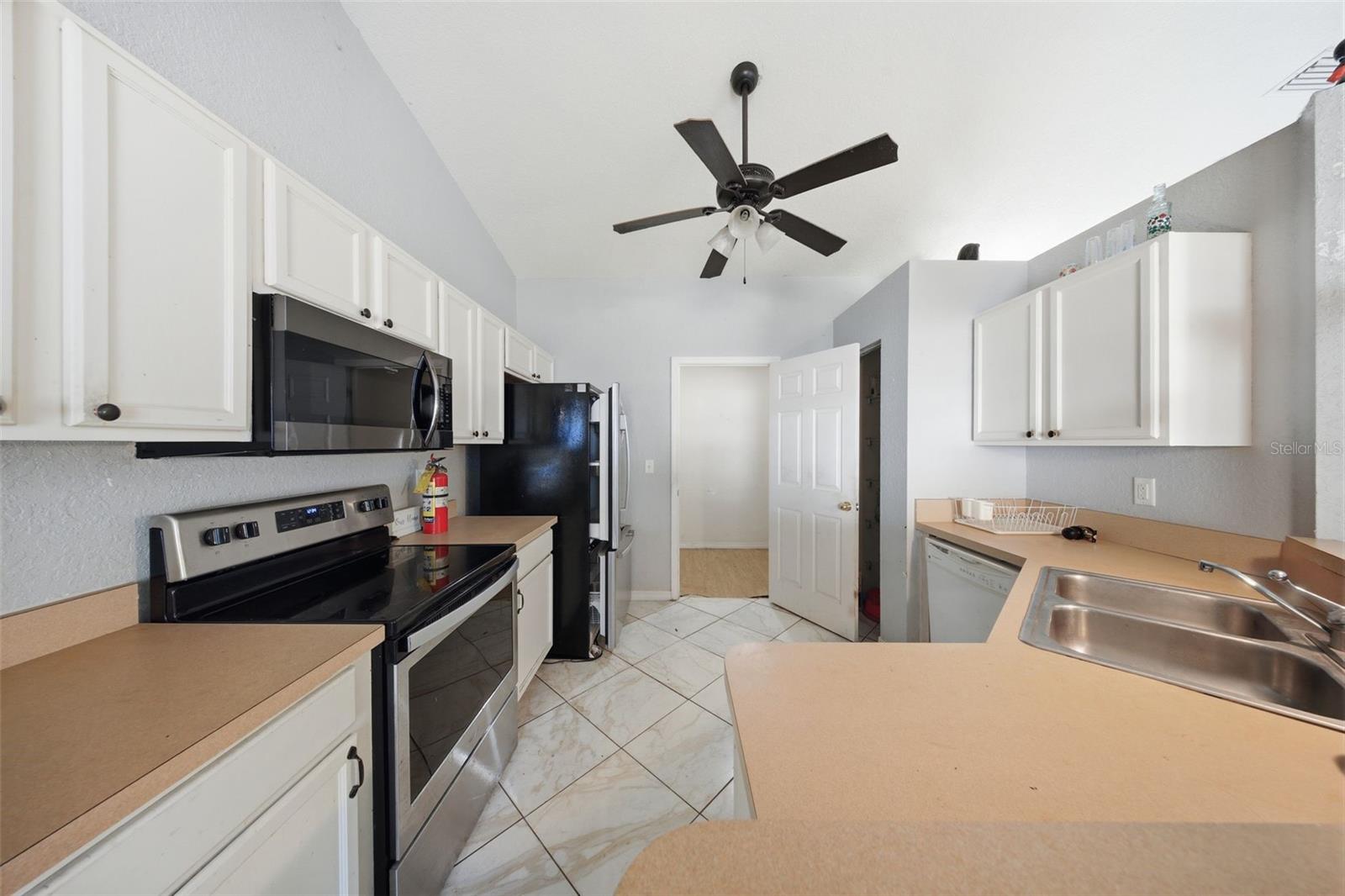 15962 SW 49TH COURT RD