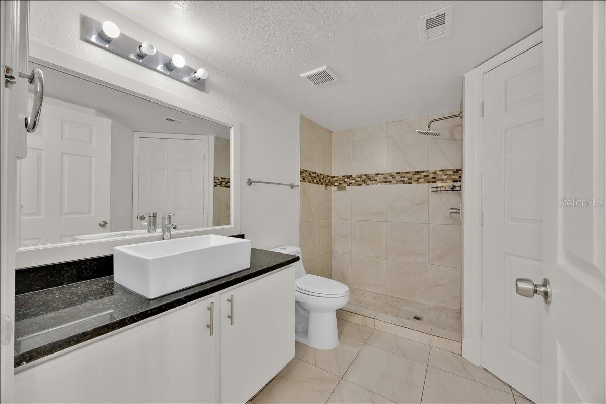 2212 GRAND CAYMAN CT #1617