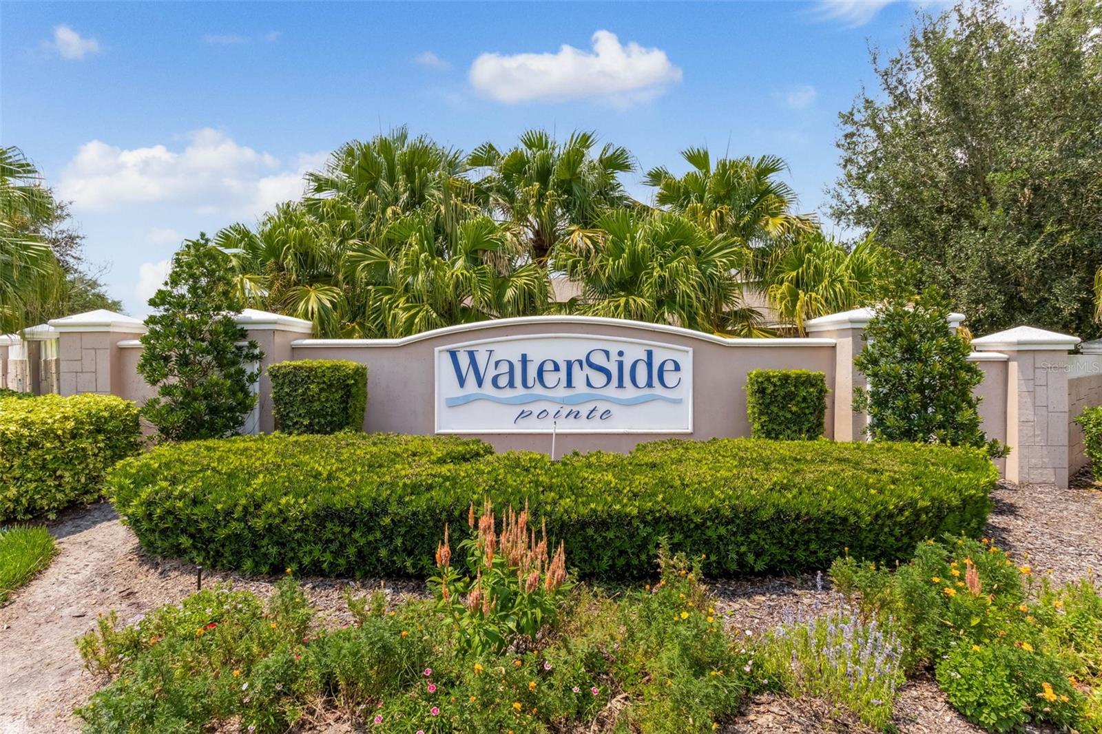 589 BLUE CYPRESS DR