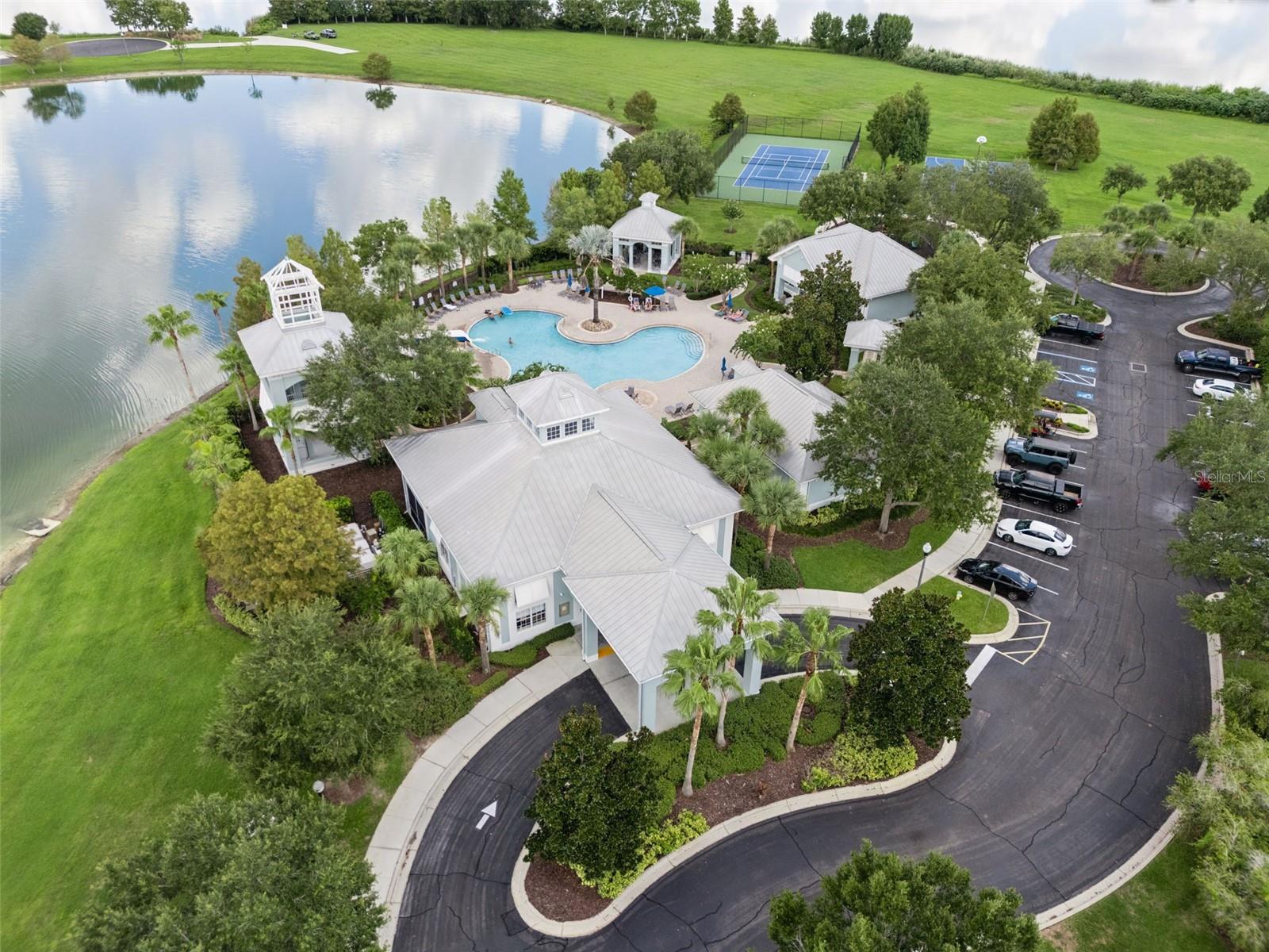589 BLUE CYPRESS DR