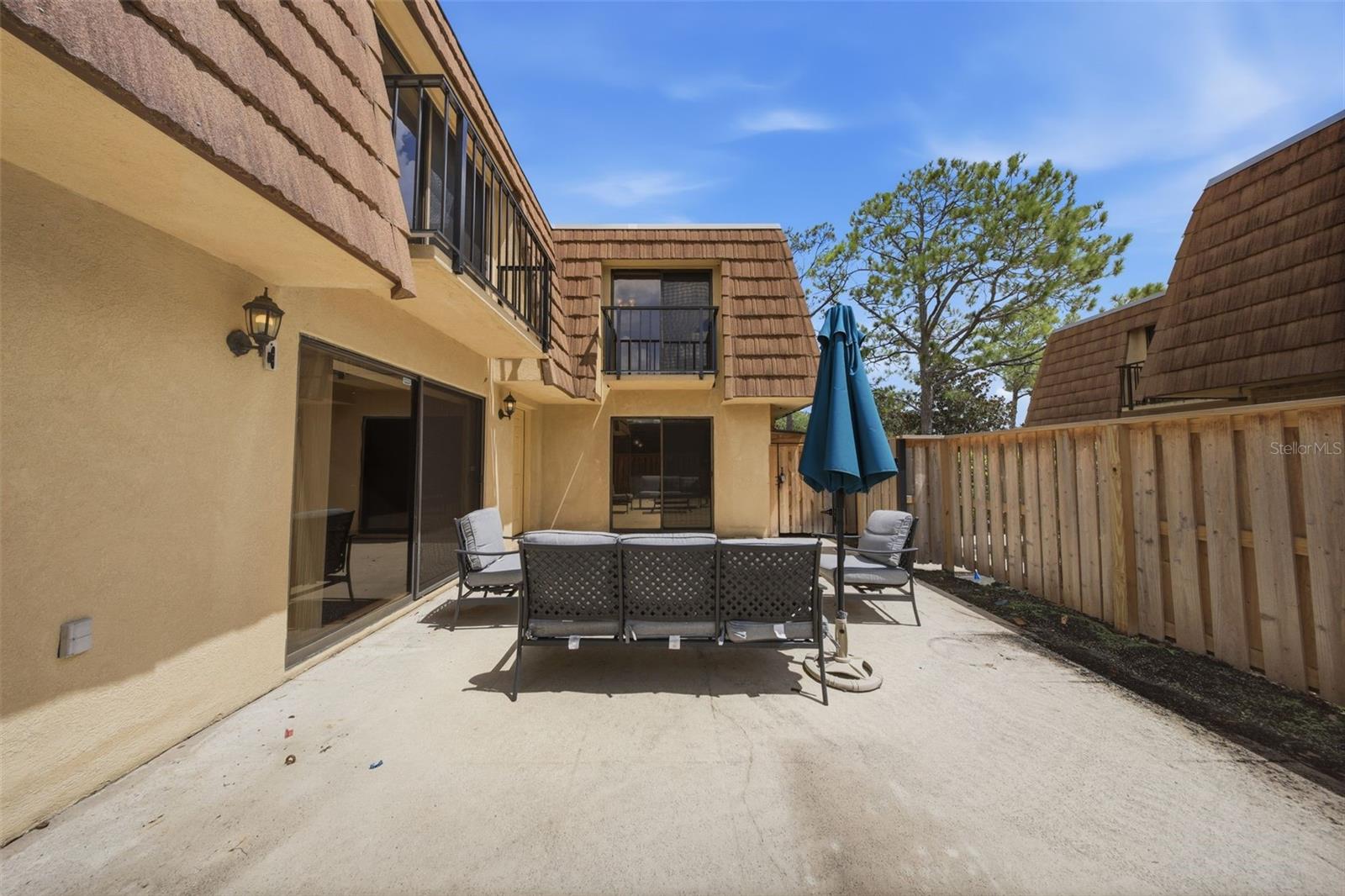 5256 CYPRESS CT #703