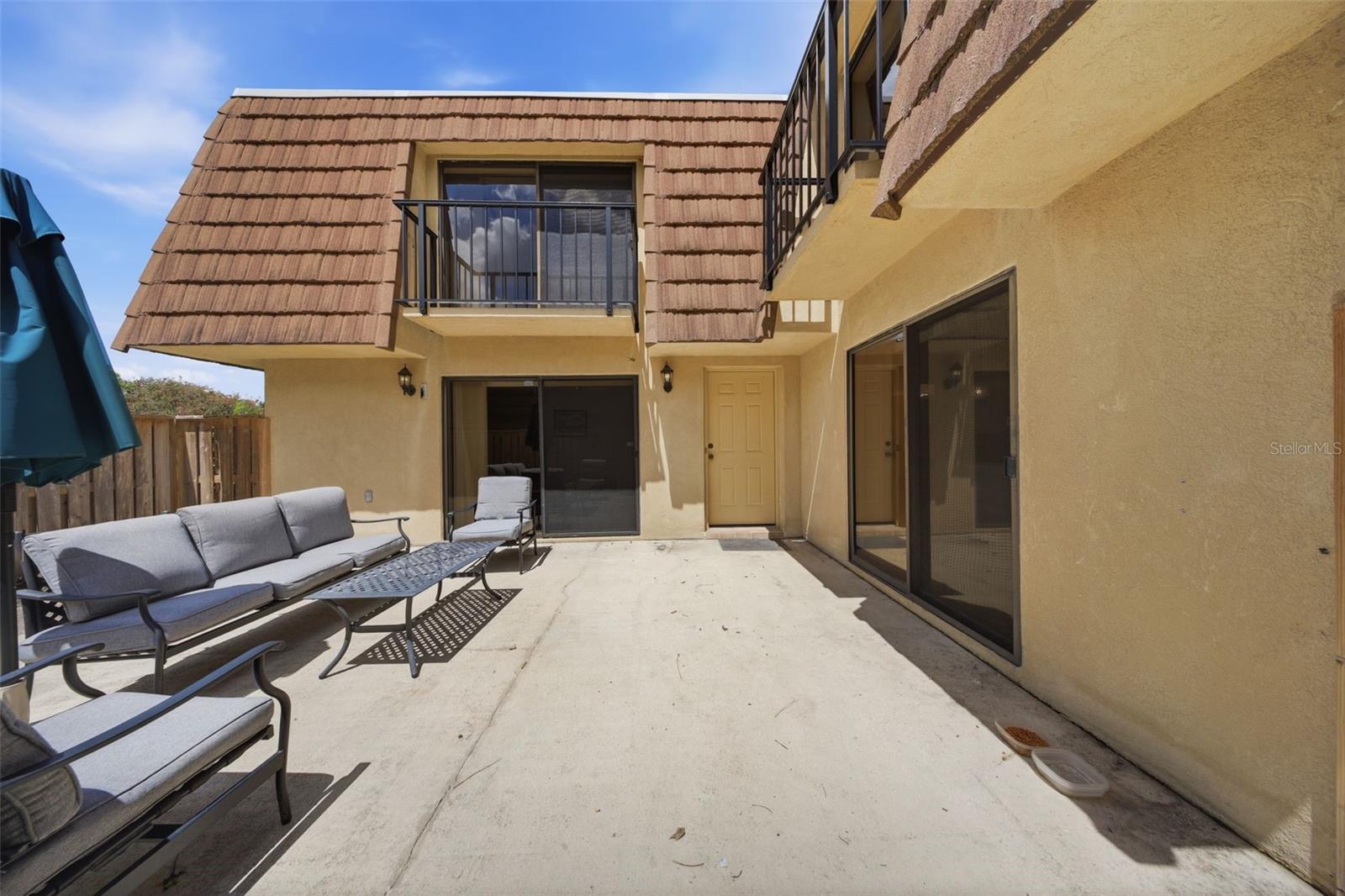 5256 CYPRESS CT #703