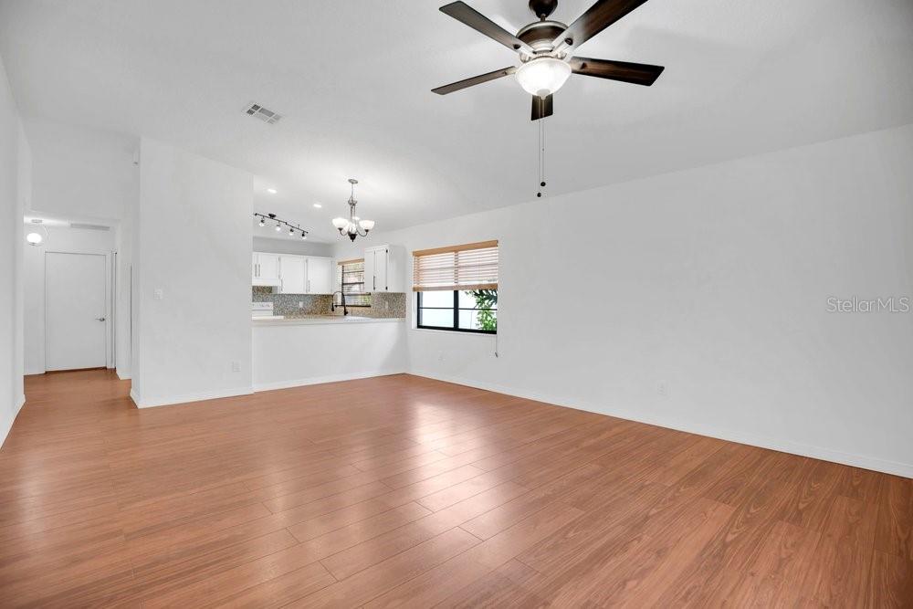 4361 CLOVERLEAF PL