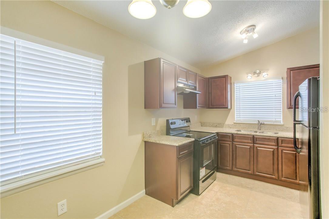 1003 W KALEY AVE #Apt 1