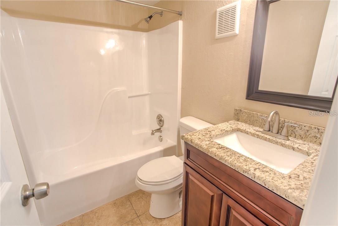 1003 W KALEY AVE #Apt 1
