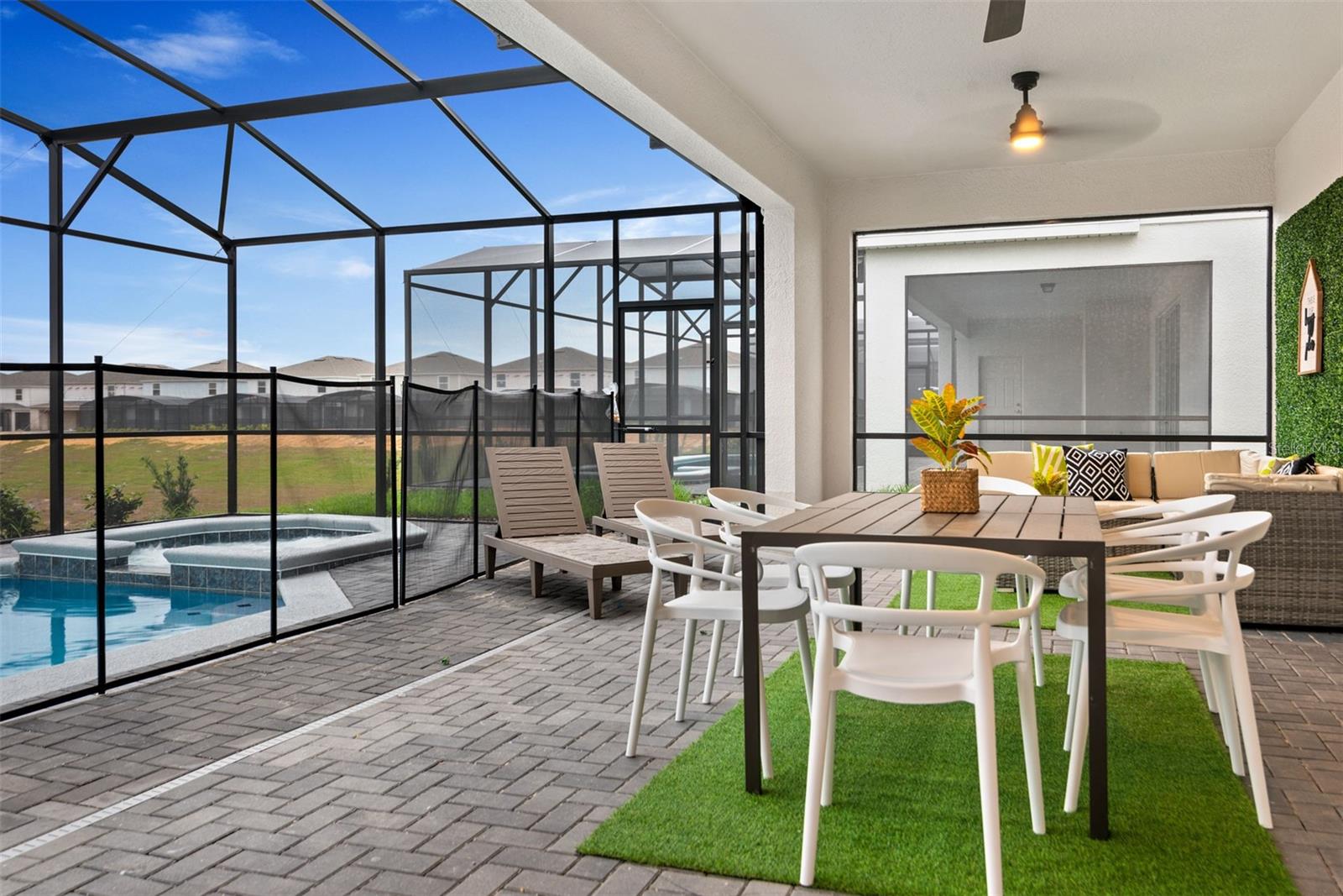 3028 MAHALO DR