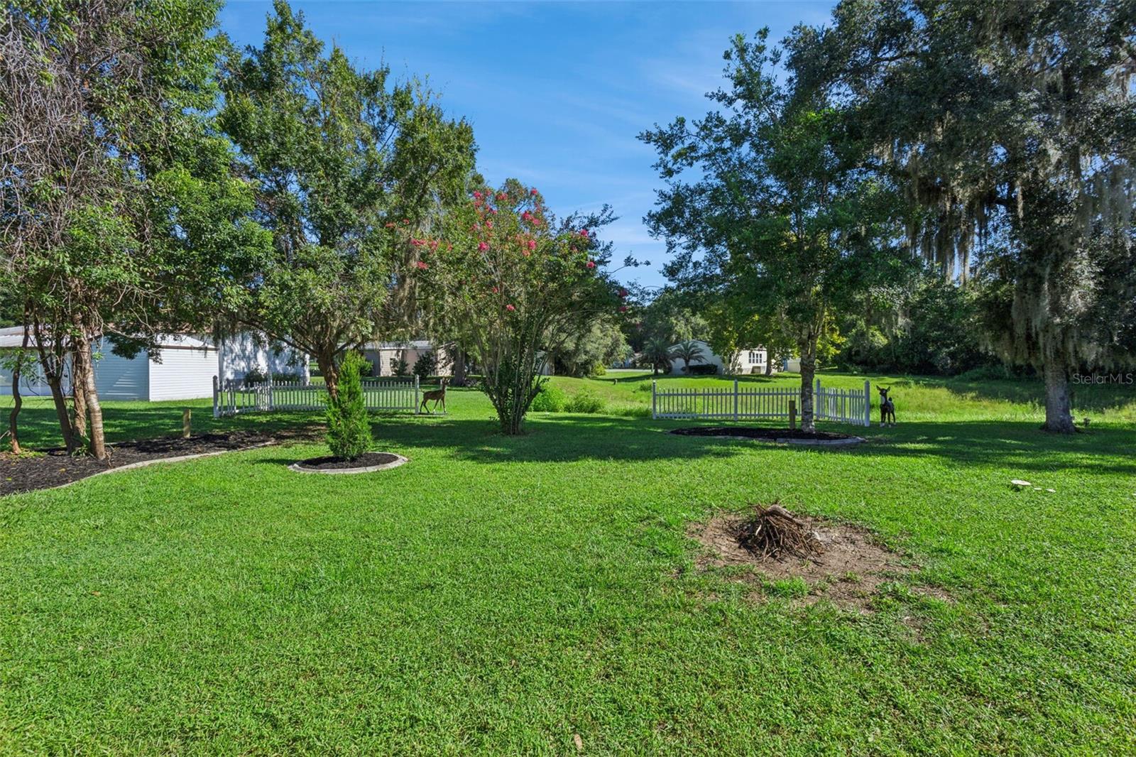 2595 E MONTE CT