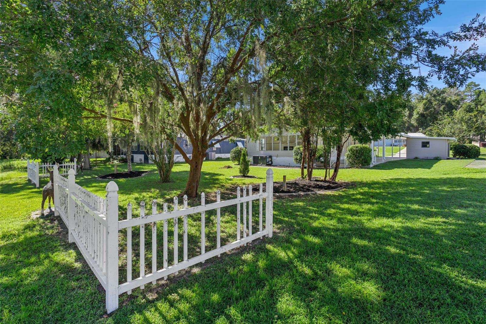 2595 E MONTE CT