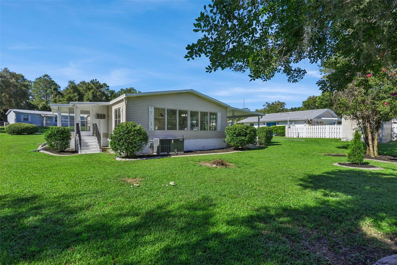 2595 E MONTE CT