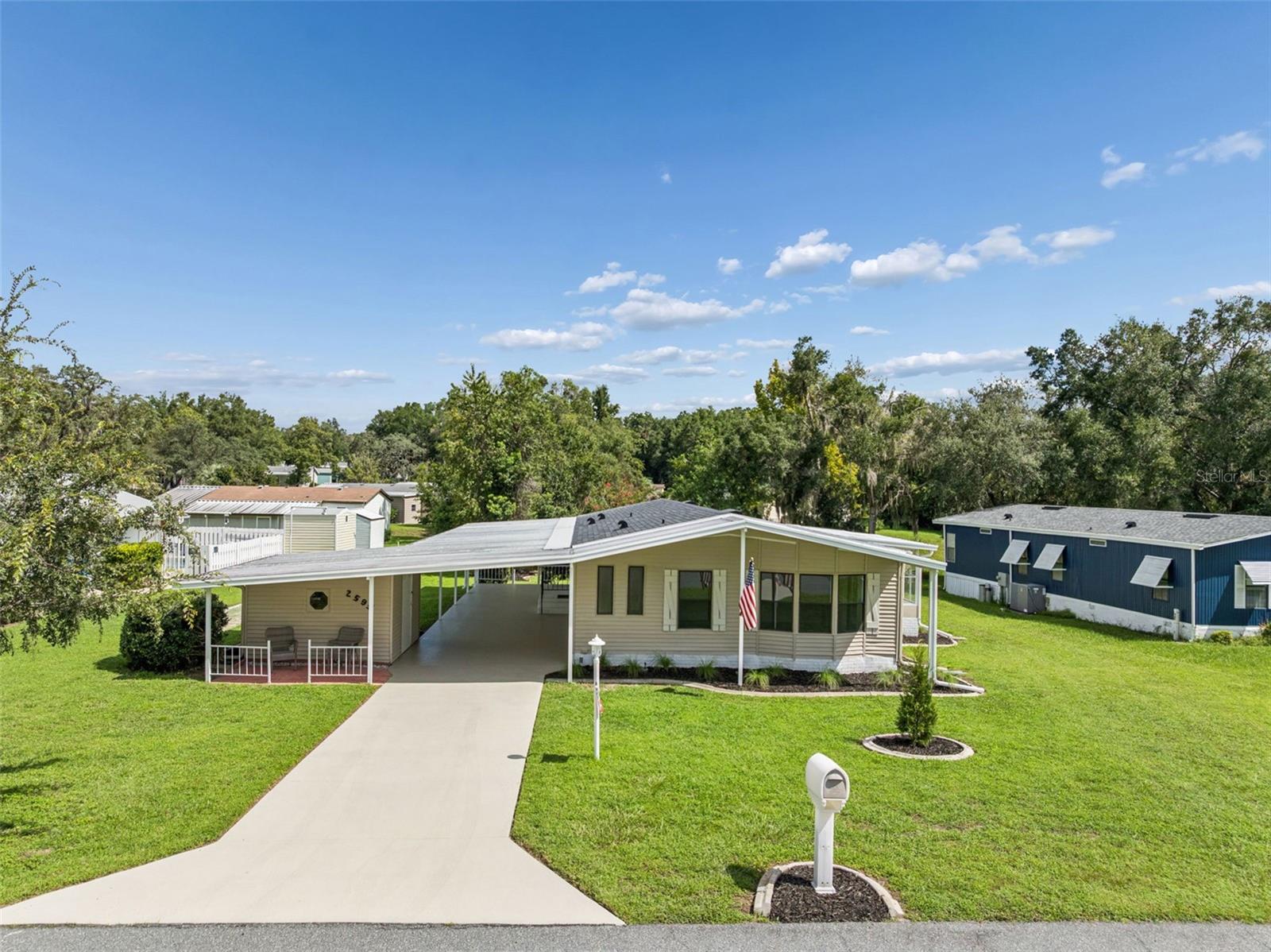 2595 E MONTE CT