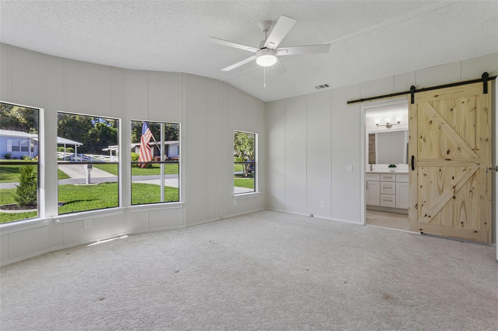 2595 E MONTE CT
