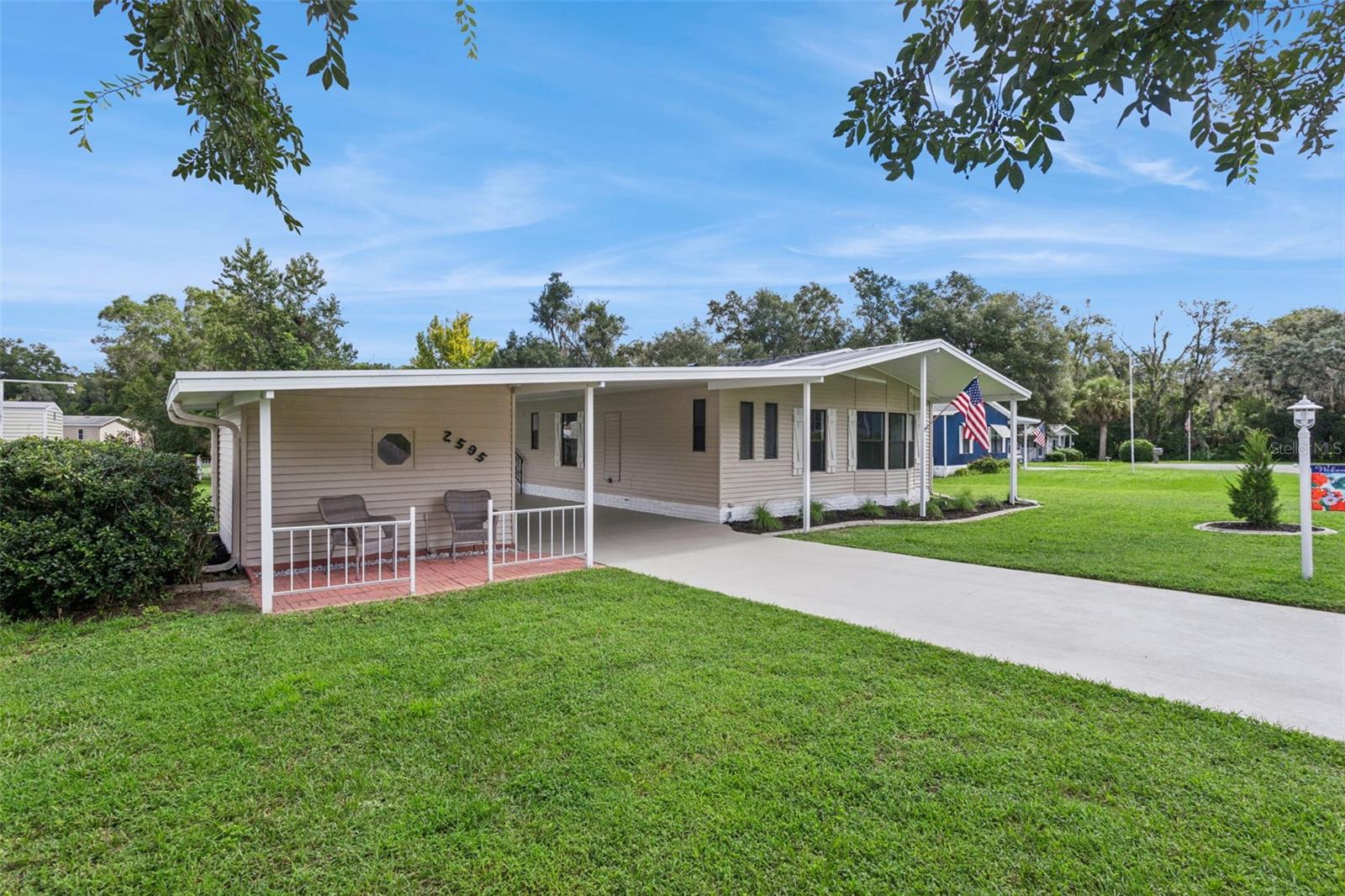 2595 E MONTE CT
