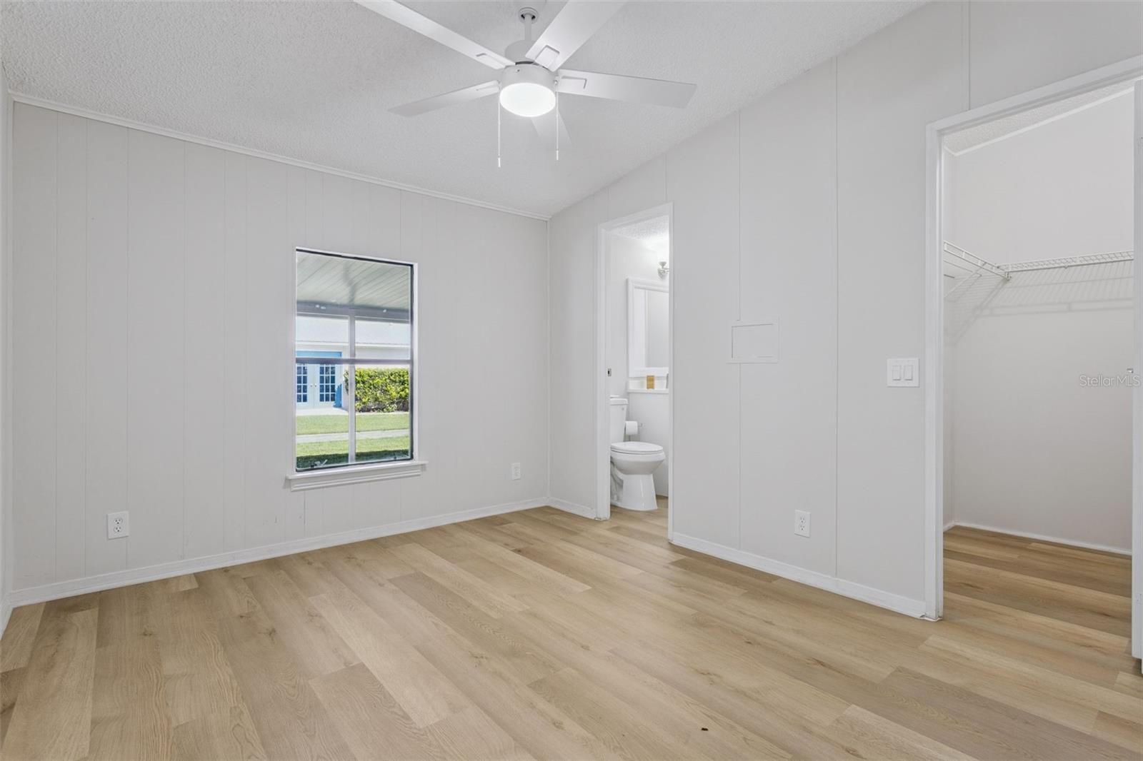 2595 E MONTE CT
