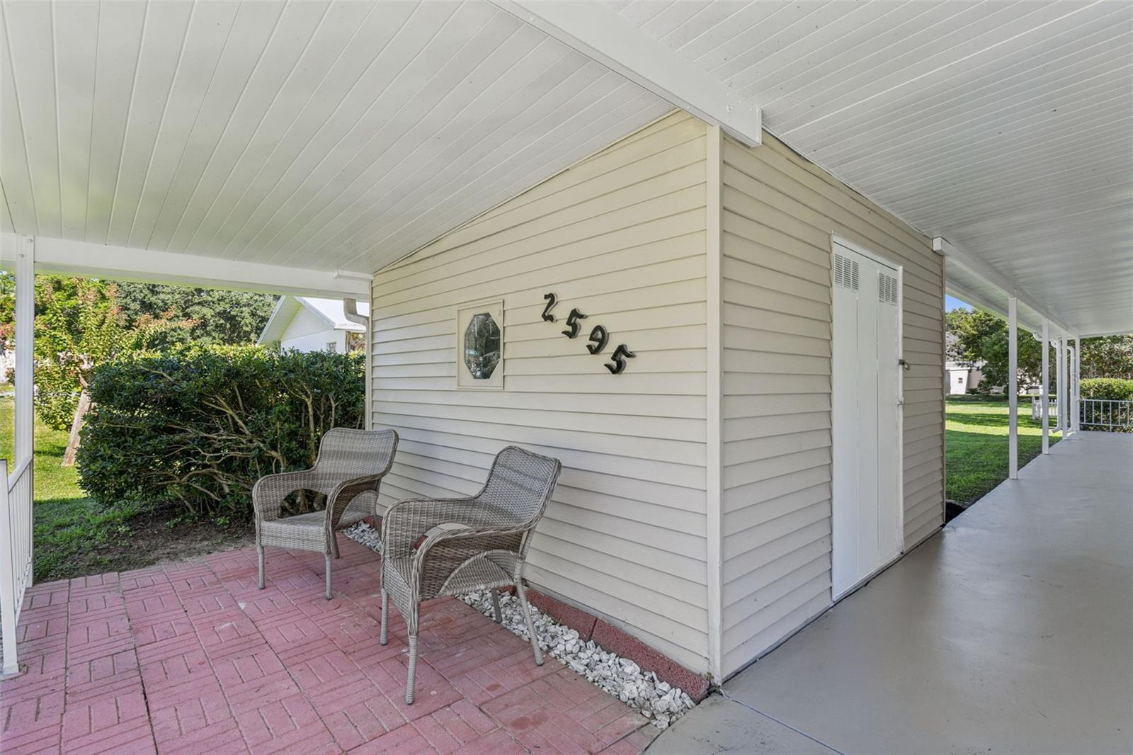 2595 E MONTE CT