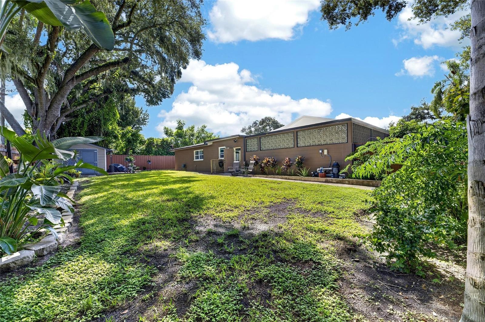 506 S LARRY CIR