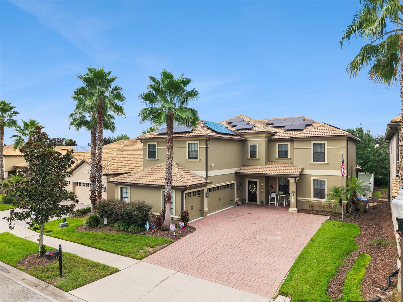 1319 GLENEAGLES LN