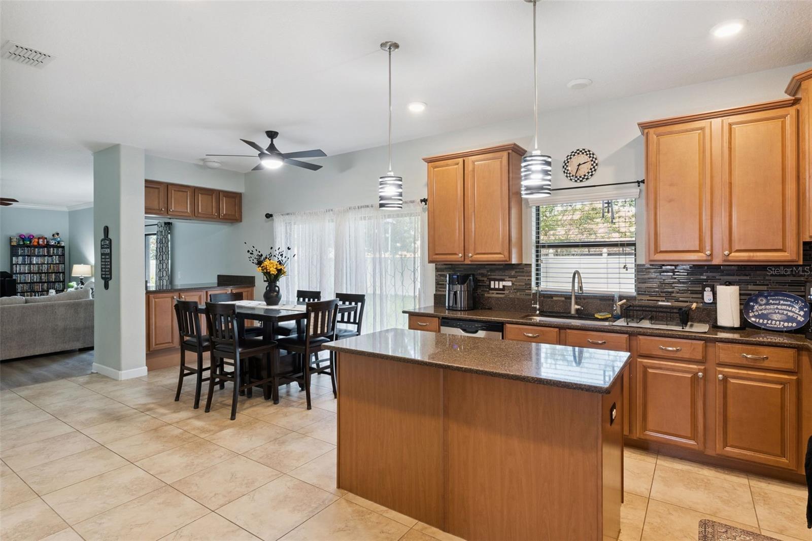 1319 GLENEAGLES LN