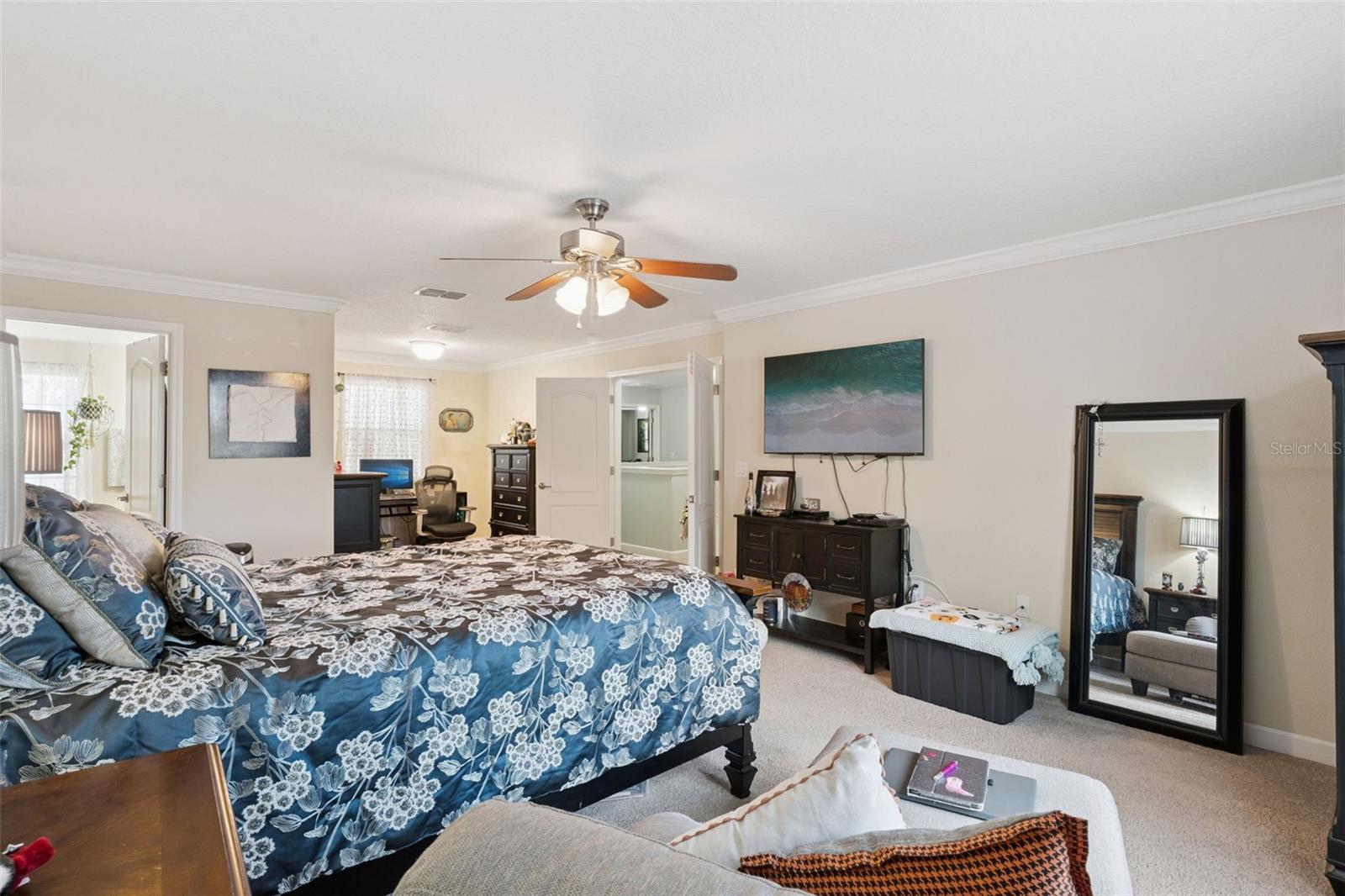 1319 GLENEAGLES LN