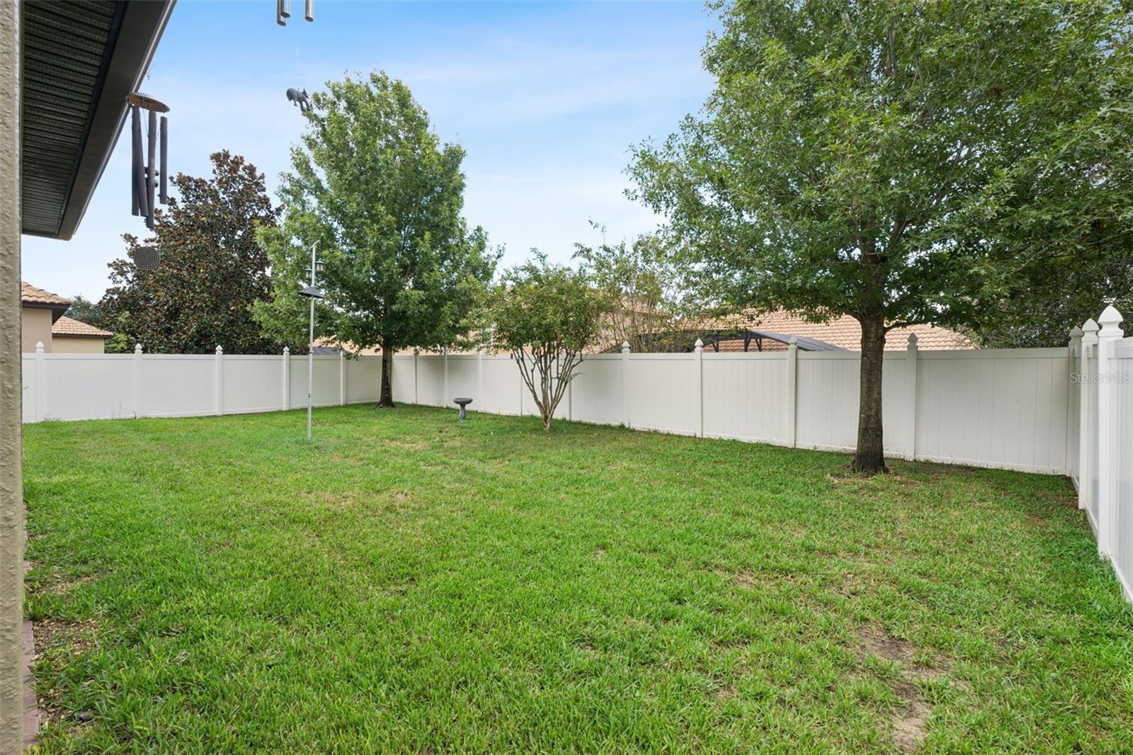 1319 GLENEAGLES LN