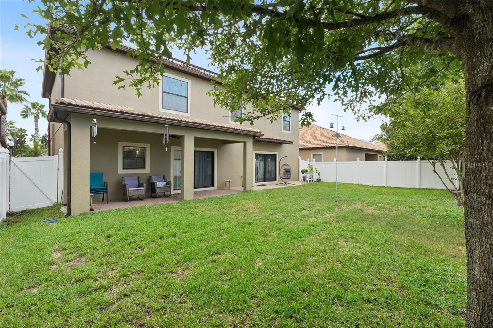 1319 GLENEAGLES LN