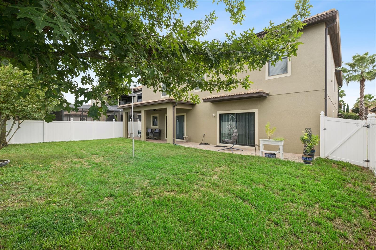 1319 GLENEAGLES LN