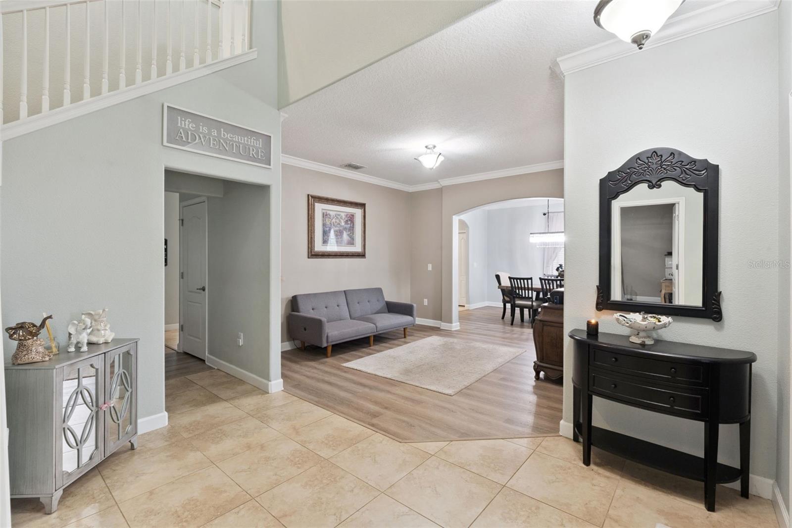 1319 GLENEAGLES LN