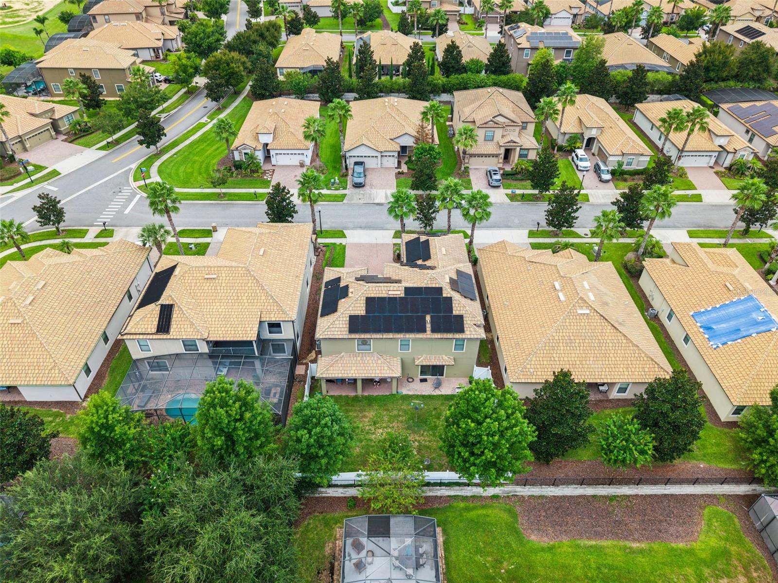 1319 GLENEAGLES LN