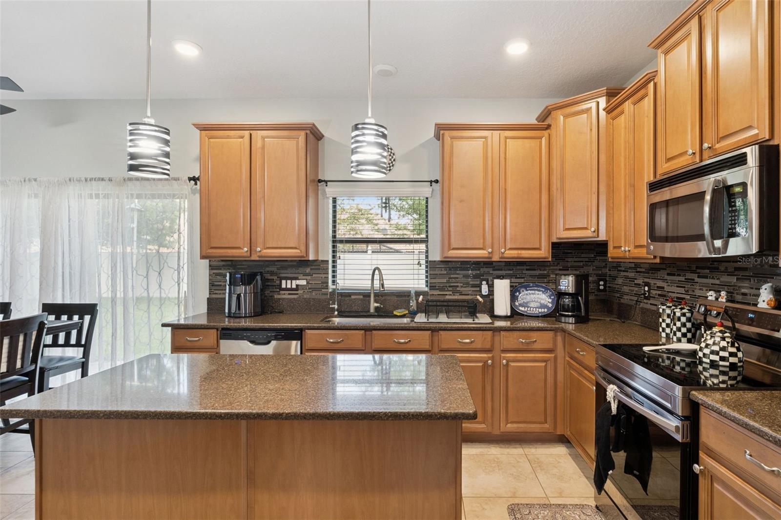 1319 GLENEAGLES LN