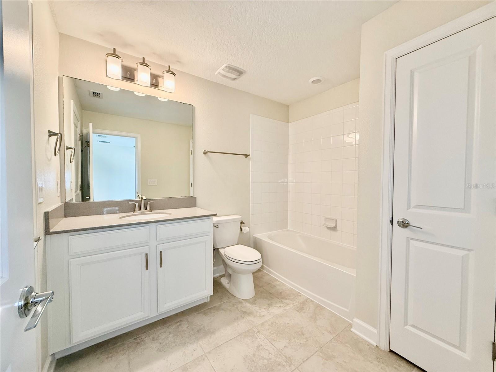 11049 VIGNETTE ALY