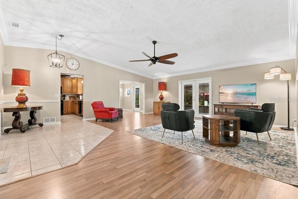 3742 SUTTERS MILL CIR