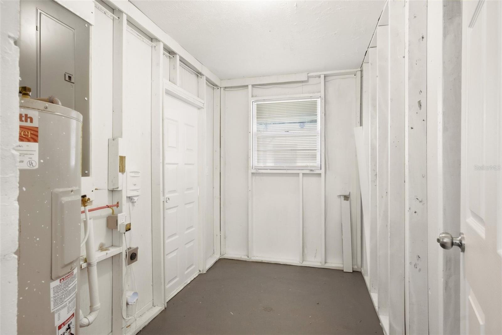 446 GILMAN CIR