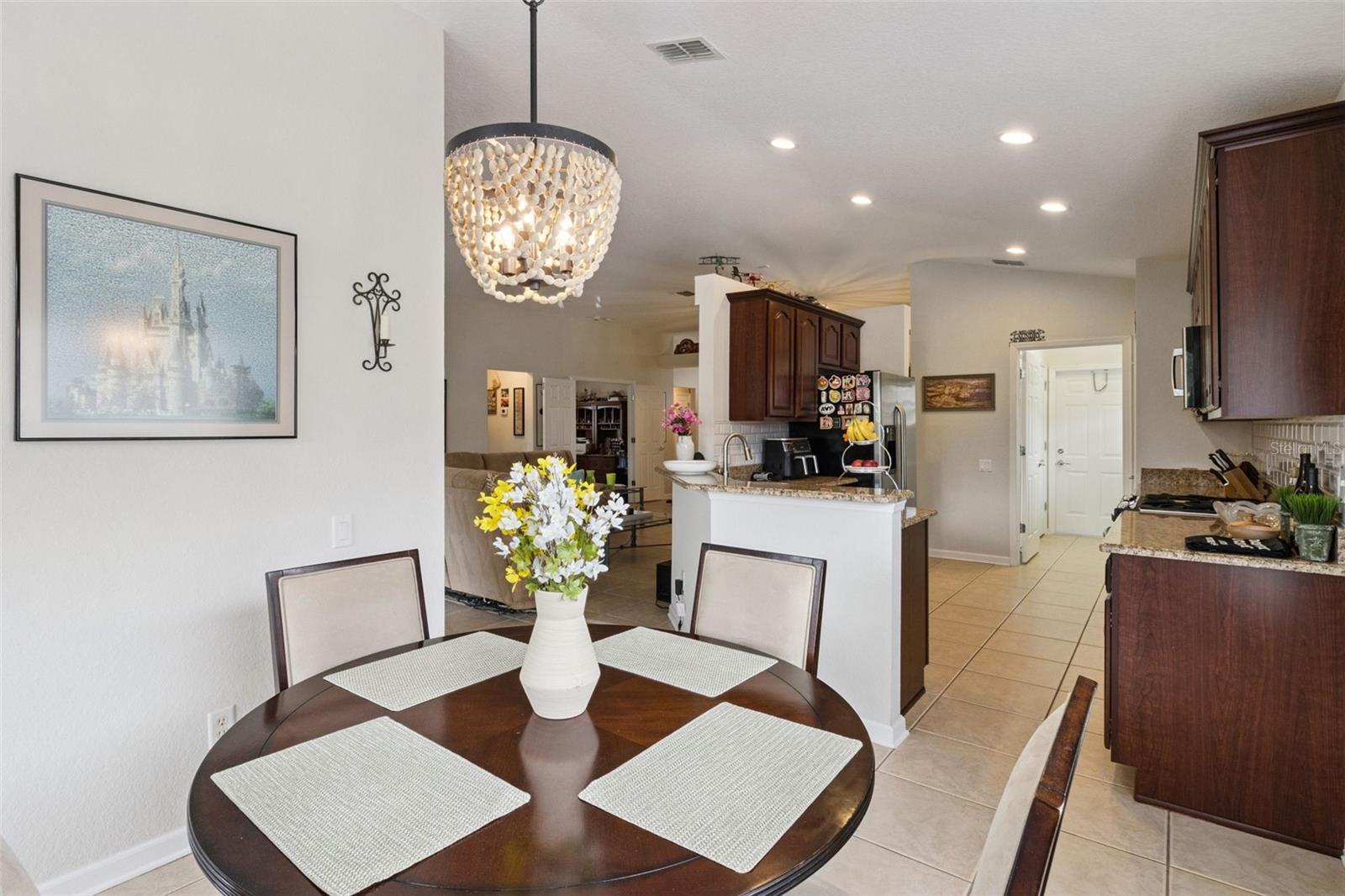 533 ARENA DR