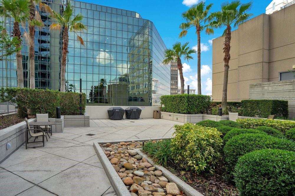 155 S COURT AVE #1102
