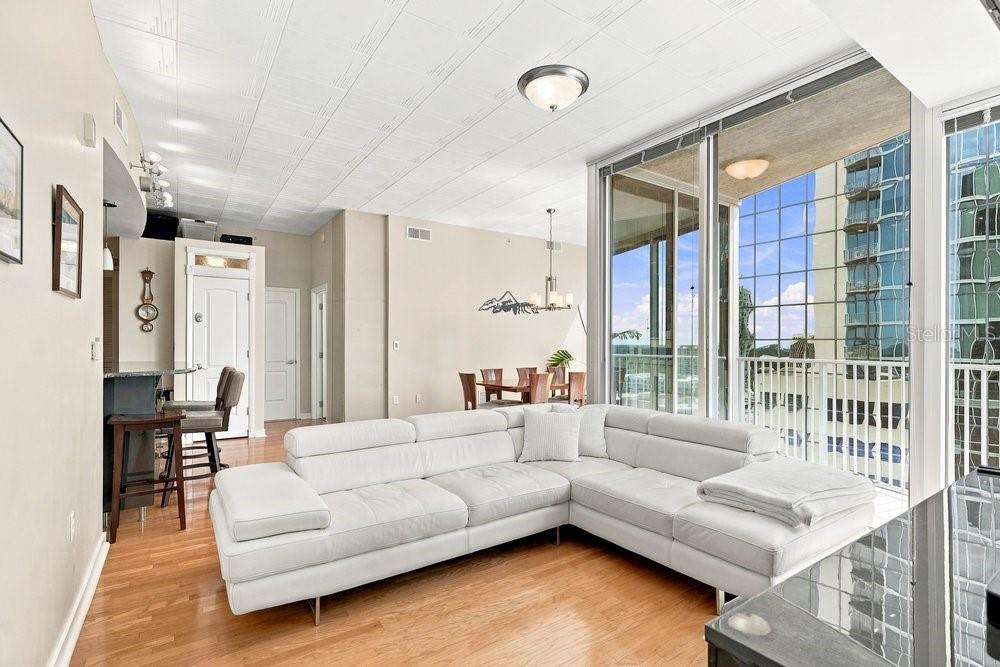 155 S COURT AVE #1102